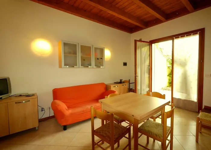 Fiori Dalia Лидо-ди-Помпоза